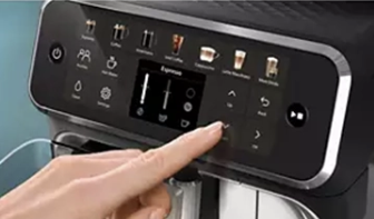  Select, customize and save drinks on the smart display